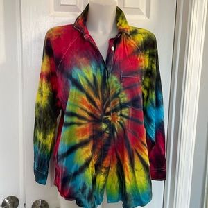 UNIVERSAL THREAD TIE DYED BLOUSE TOP TUNIC MULTIPLE RAINBOW COLORS SIZE MEDIUM